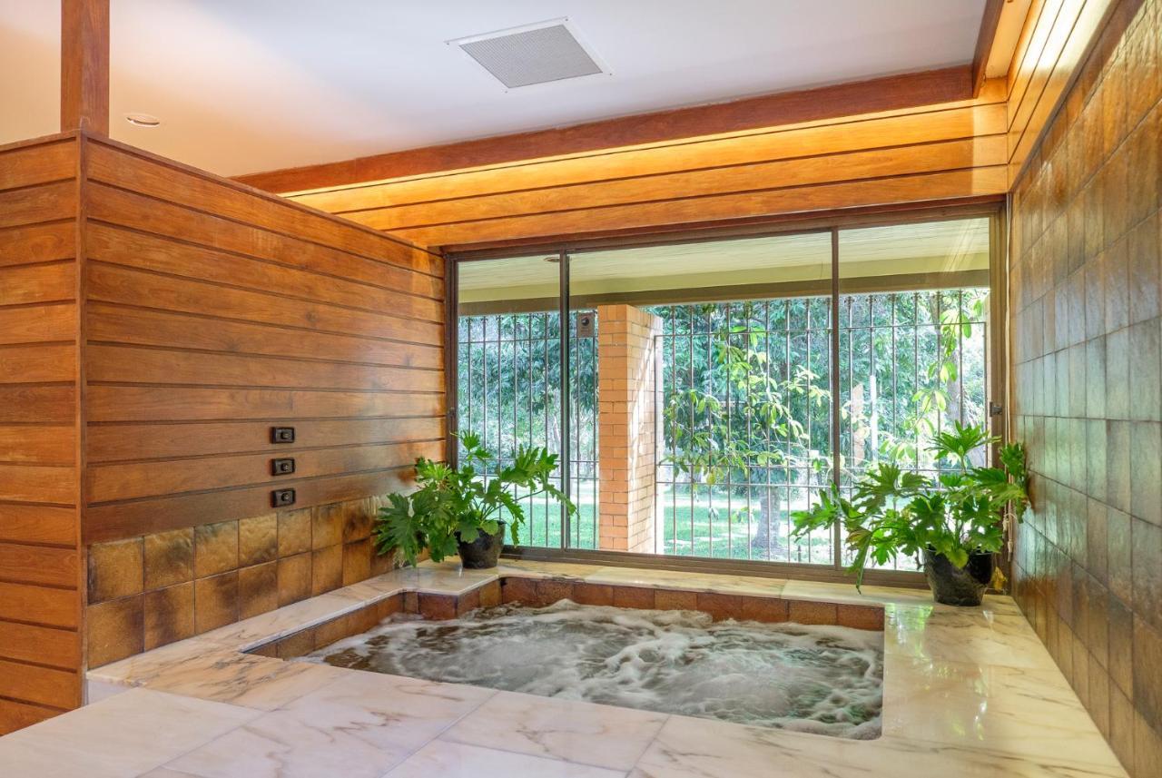 Spacious Hideaway Retreat, Brookfield, Brisbane Esterno foto